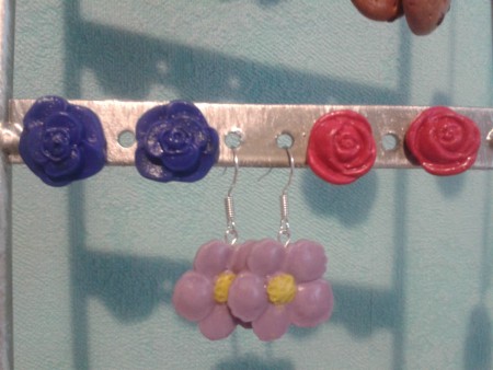 paires de boucles d'oreilles par Lucie